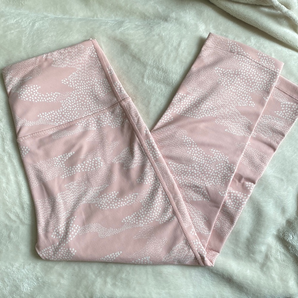 Zella lived in high waisted cropped leggings. Size M